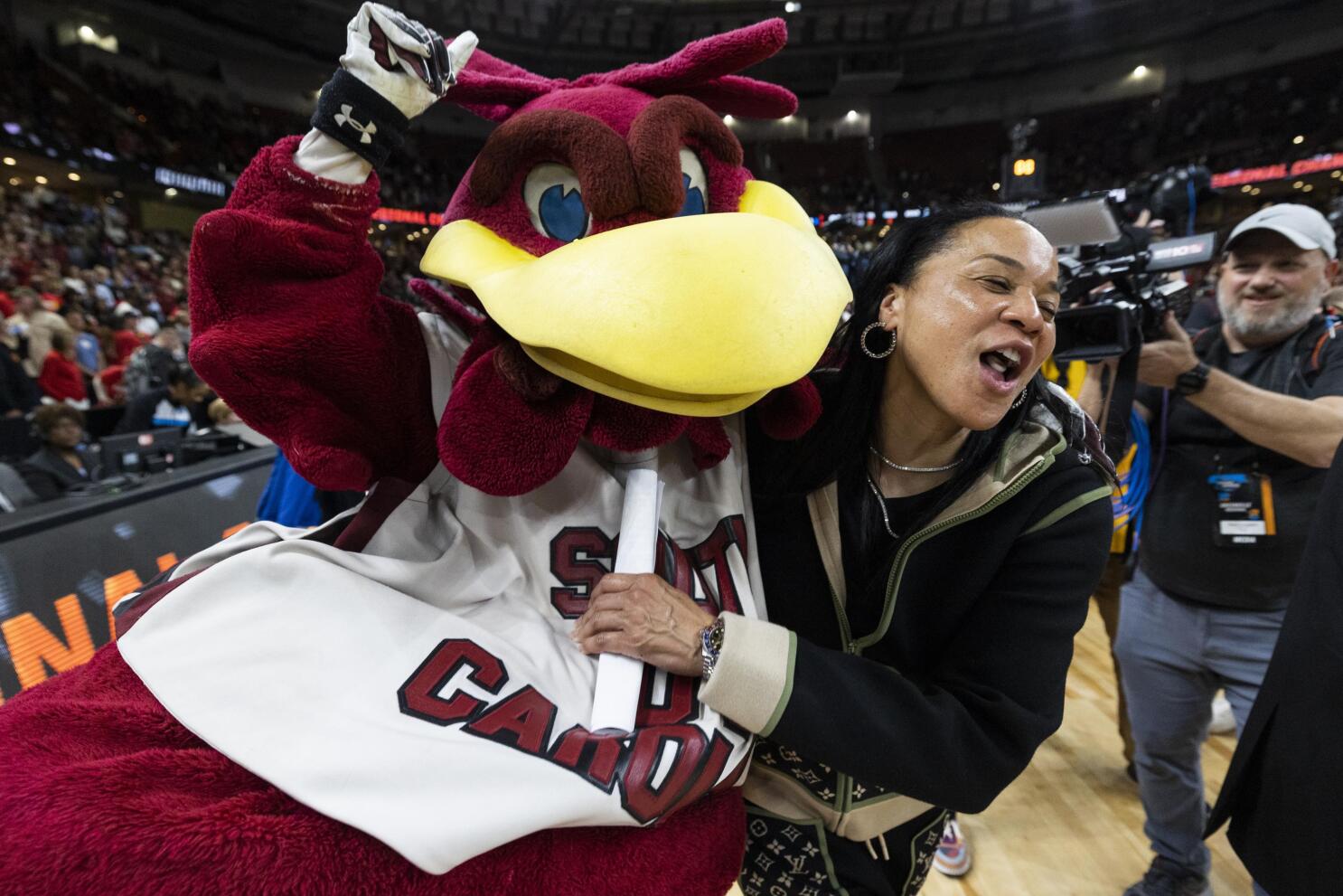 For LSU and South Carolina, It's the Final Four of Sideline Style