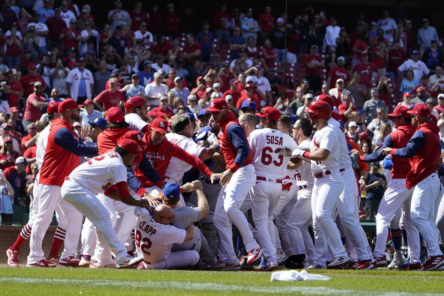 St. Louis Cardinals-Reds game: Benches clear Castellanos ejected