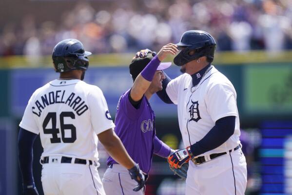 3,000 HITS! Miguel Cabrera joins the 3,000-hit club! 