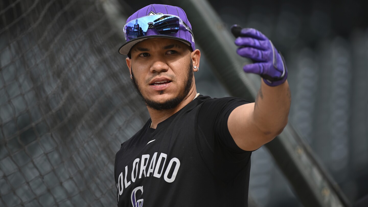 Rockies Reinstate Thairo Estrada From 60-Day Injured List