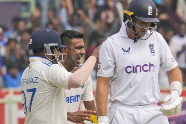 India wins second test by 106 runs over England to level 5-test series at  1-1
