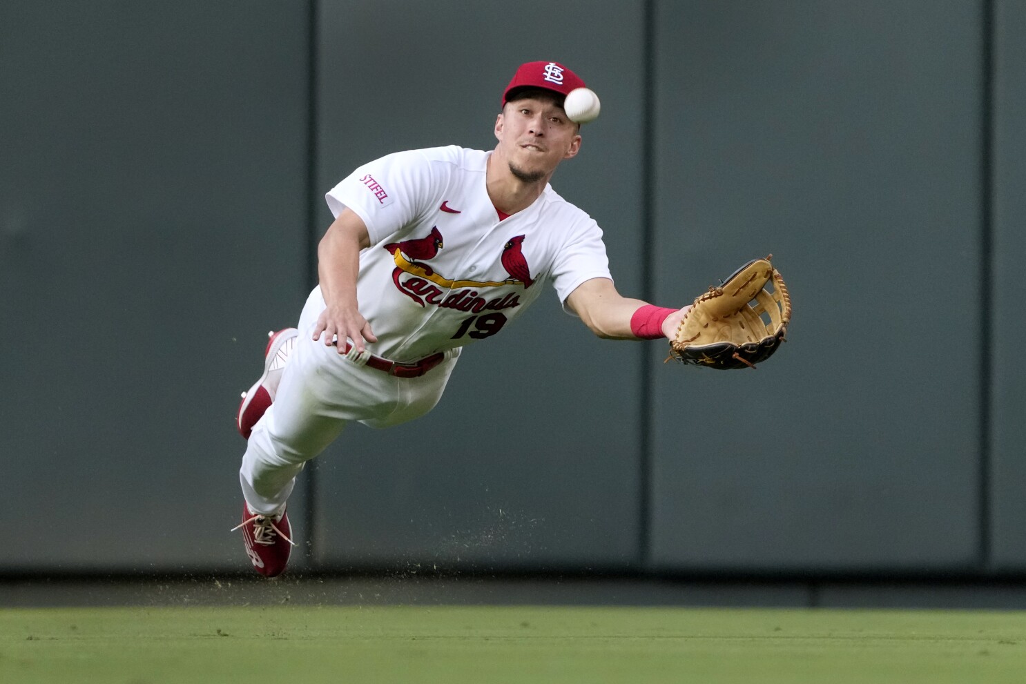 Cardinals place Edman on IL with wrist inflammation and recall rookie  Fermín