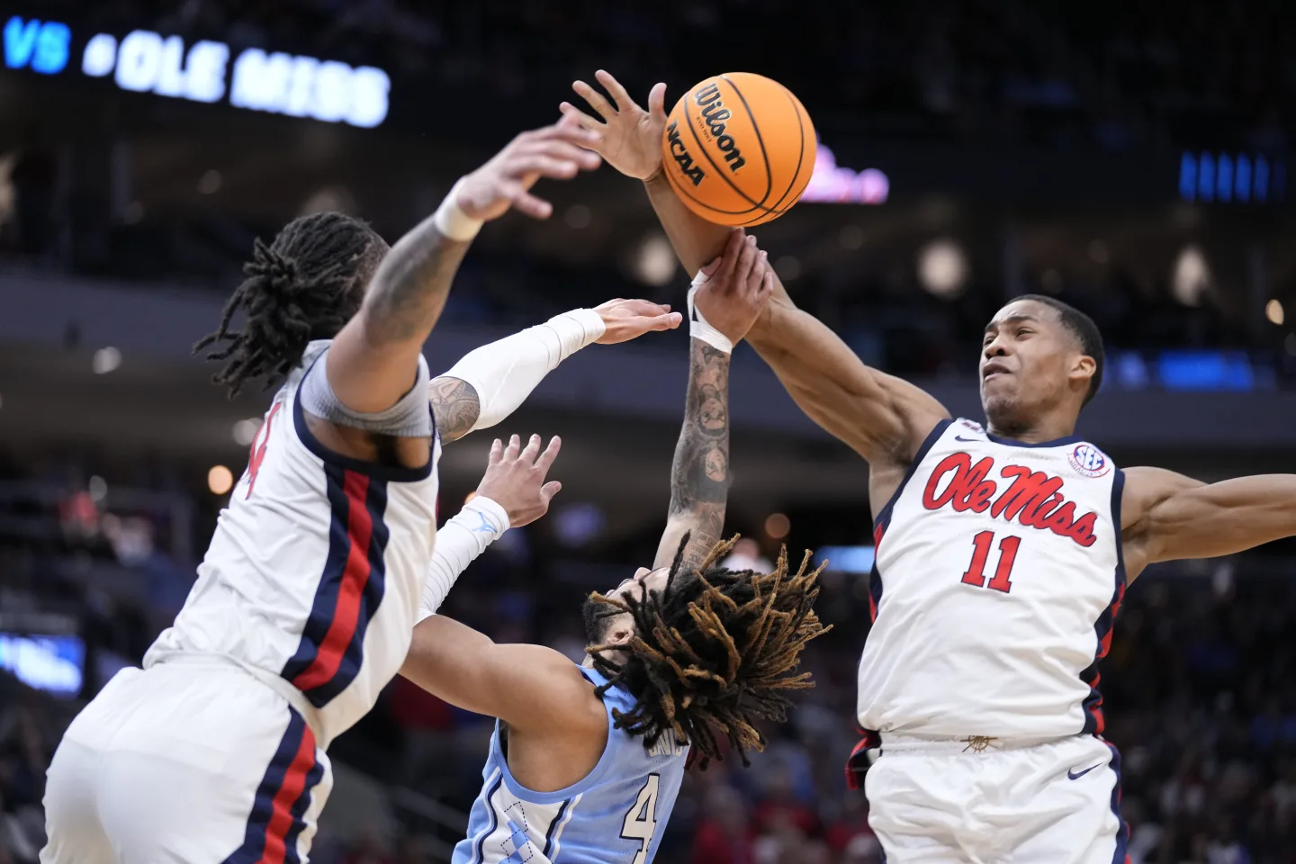 Tar Heels fight back from terrible first half, but fall short as RJ Davis’ career ends