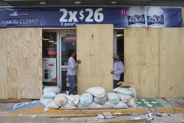 ?url=https%3A%2F%2Fassets.apnews Hurricane Milton: Florida urges evacuations as massive storm surge expected