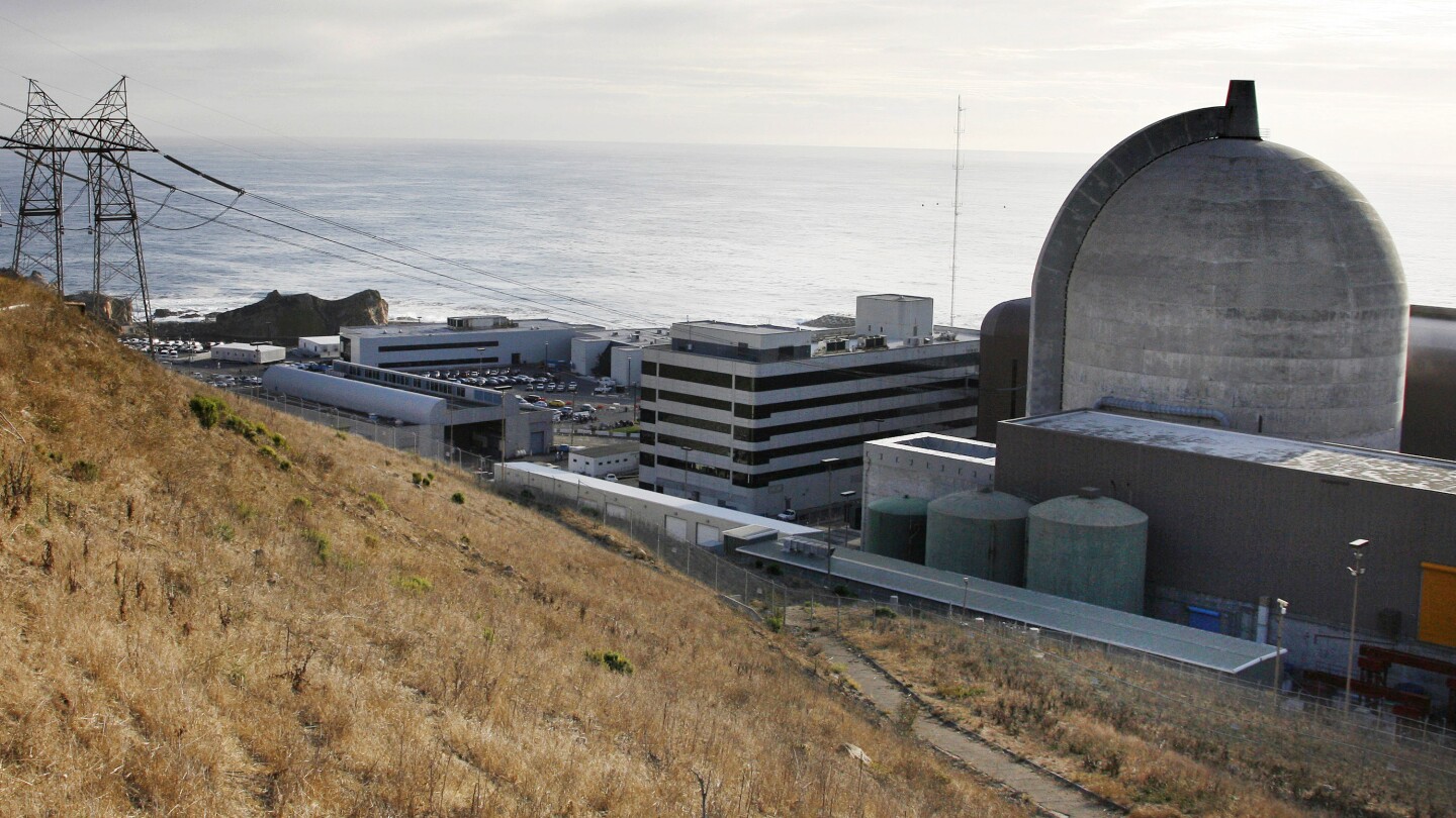 Делото оспорва 1 милиард долара федерално финансиране за поддържане на последната ядрена електроцентрала в Калифорния