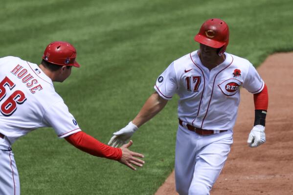 Kyle Farmer hit by pitch., 07/28/2021