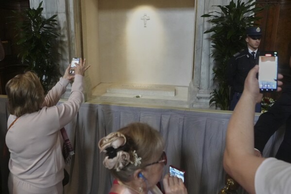Pope Francis’ Tomb Opens to Public