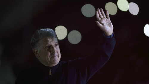 El técnico Gerardo Martino durante la despedida de Maxi Rodríguez en el estadio Marcelo Bielsal, el sábado 24 de junio de 2023, en Rosario, Argentina. (AP Foto/Nicolás Aguilera)