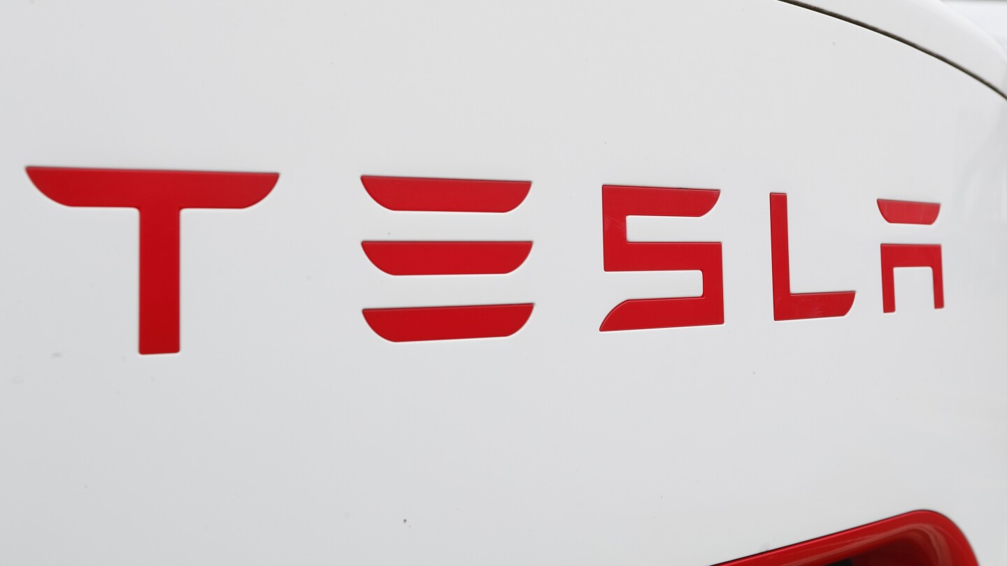 Tesla revelará robotáxi em meio a dúvidas sobre a tecnologia que o executa
 #ÚltimasNotícias