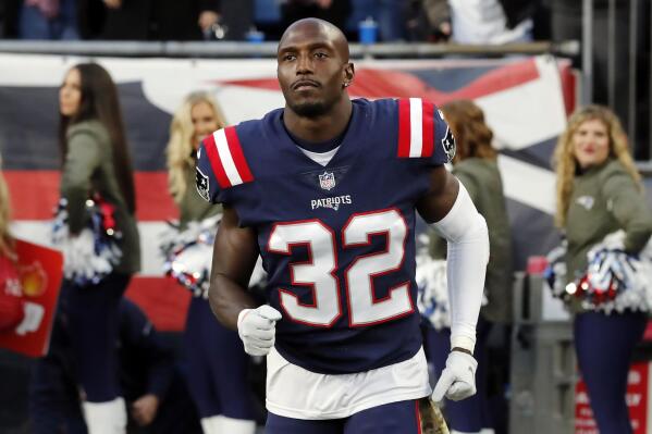 NE opens free agency re-signing vets McCourty, Hoyer, Slater