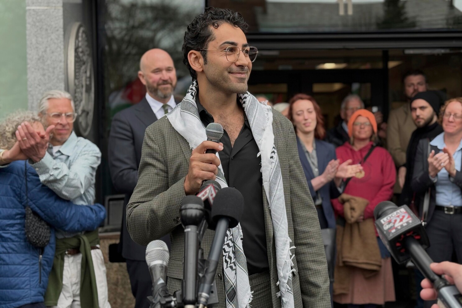 Detained Palestinian student at Columbia, Mohsen Mahdawi, is released