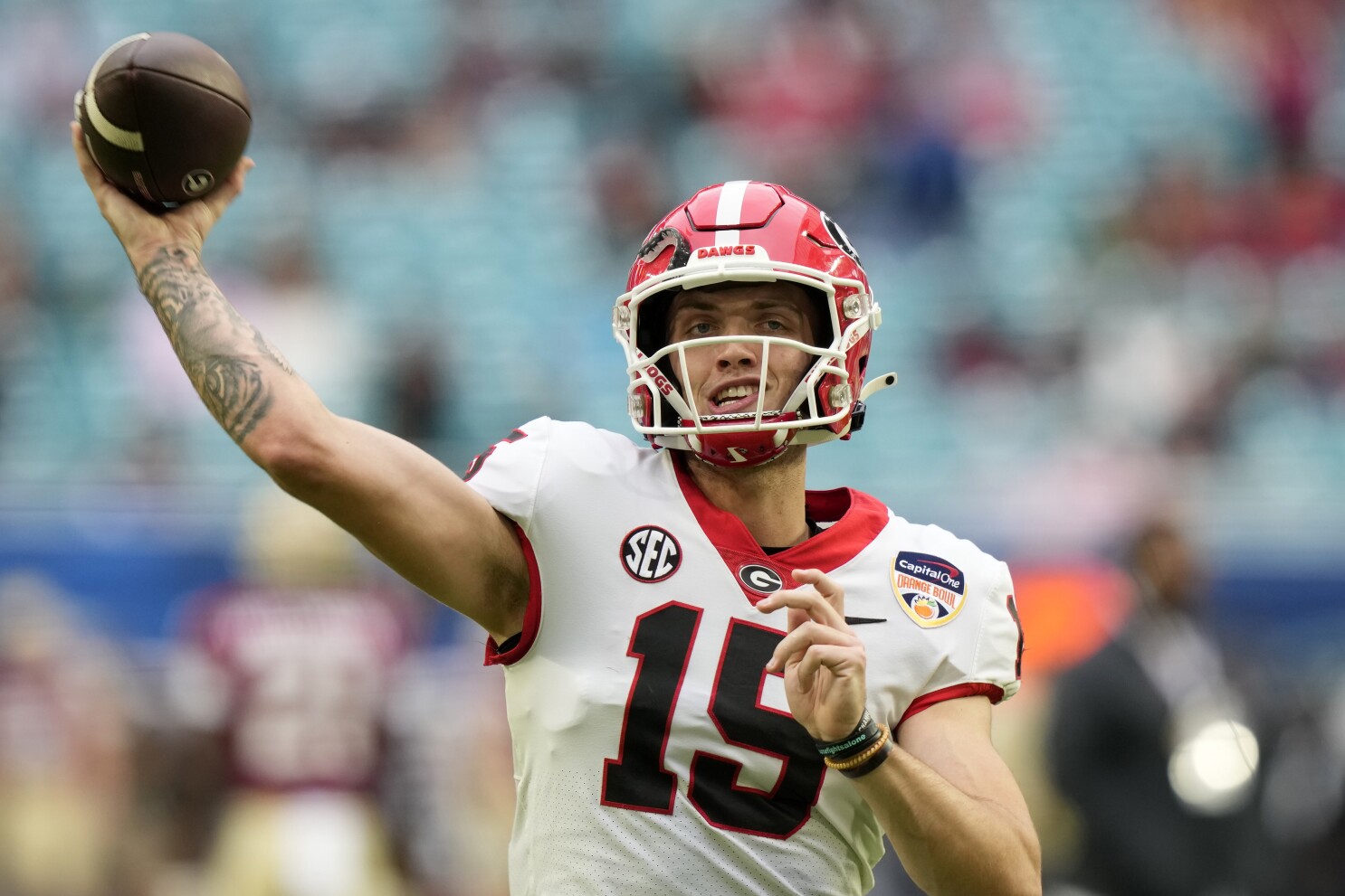 Once overlooked, QB Carson Beck now center of attention for No. 1 Georgia |  AP News