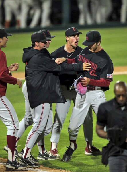 Hurricanes baseball struggles in opener against Gators - State of The U