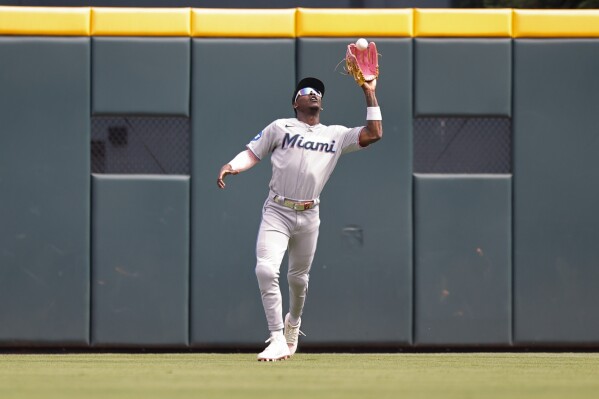Jazz Chisholm leaves with stinger in Marlins win vs. Twins