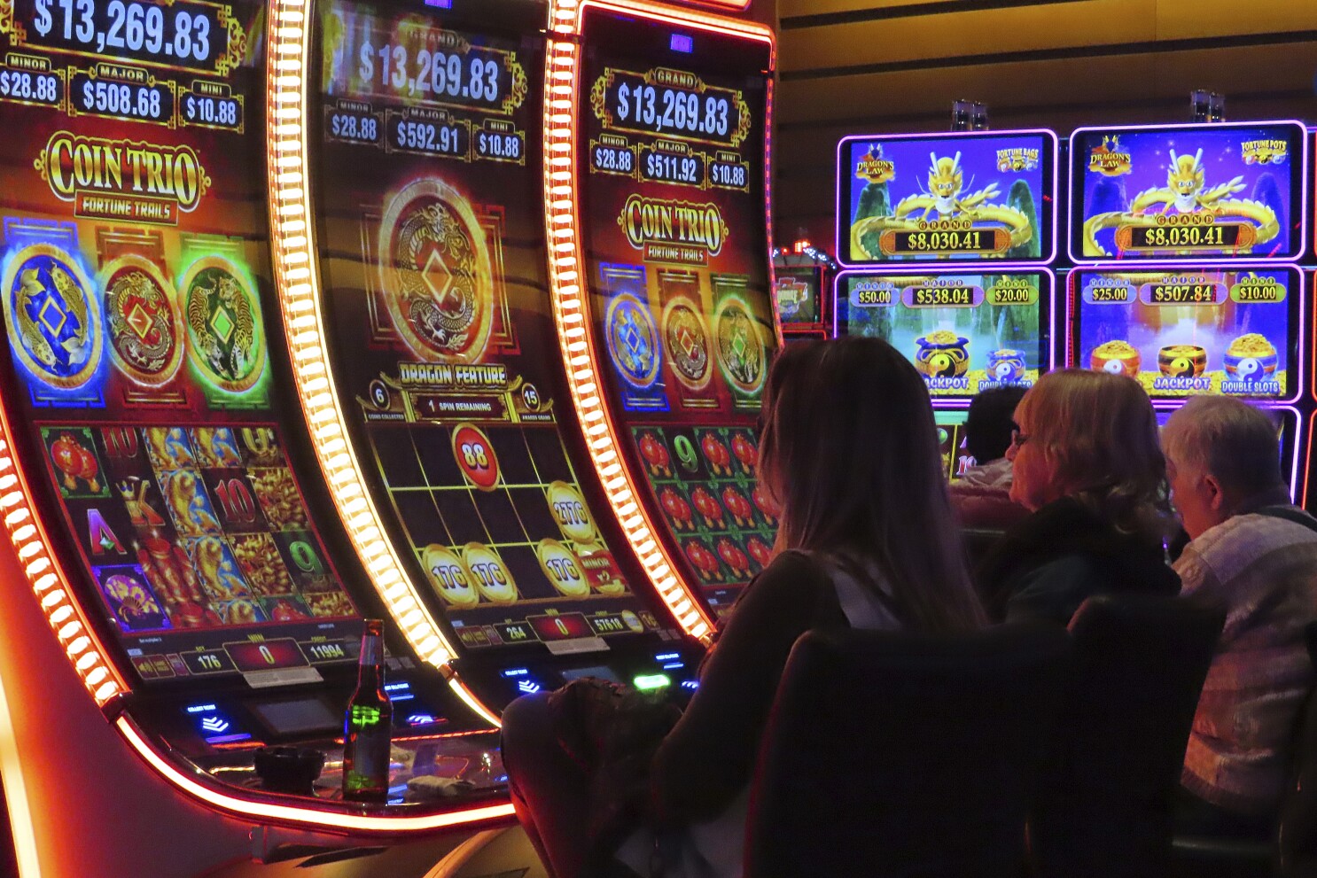 U.S. casinos won $66.5B in 2023, their best year ever as gamblers showed no  economic fear | AP News