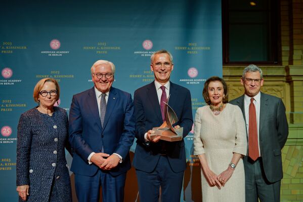Sandra Peterson, Frank-Walter Steinmeier, Jens Stoltenberg, Nancy Pelosi, and Daniel Benjamin at the American Academy in Berlin's 2023 Henry A. Kissinger Prize, Berlin-Mitte, Nov. 11, 2023. Photo: Chris Marxen / American Academy in Berlin / More information via ots and www.presseportal.de/en/nr/58364 / The use of this image for editorial purposes is permitted and free of charge provided that all conditions of use are complied with. Publication must include image credits.