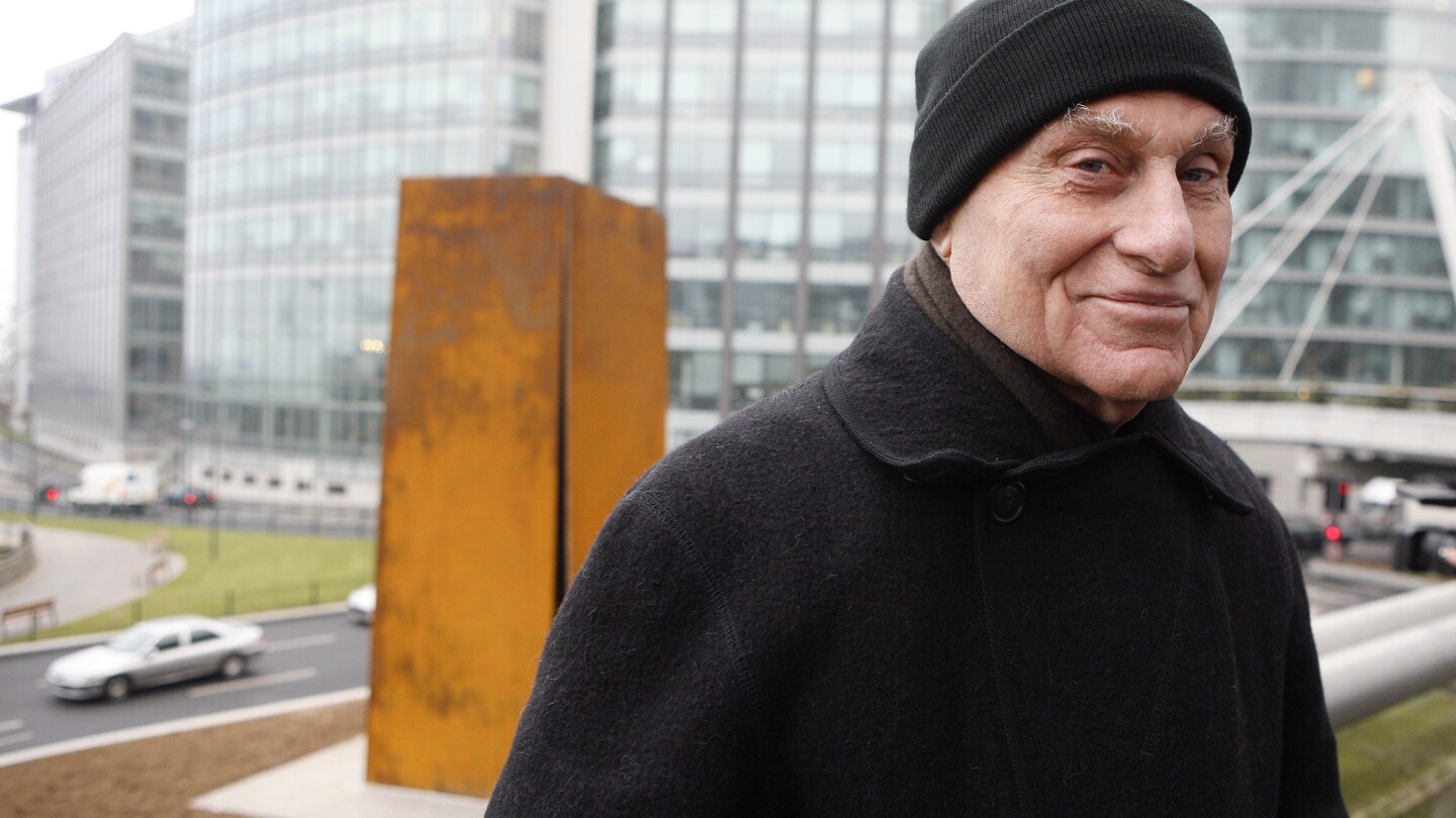 American Sculptor Richard Serra Dies at 85