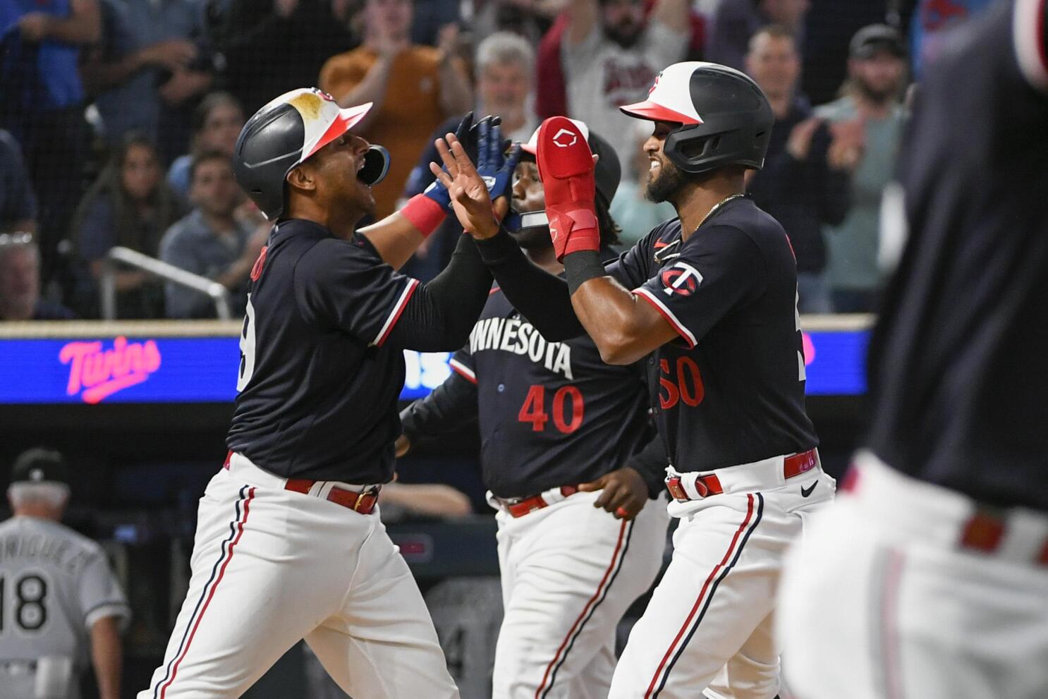 White Sox turn tables on Twins, hit five home runs in 10-3 victory