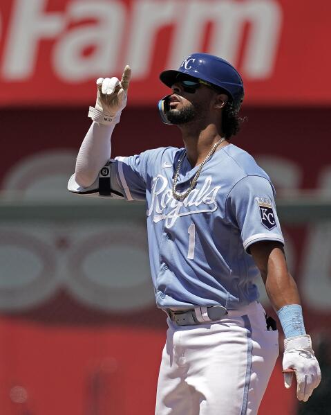 KANSAS CITY, MO - JUNE 29: Kansas City Royals second baseman Whit