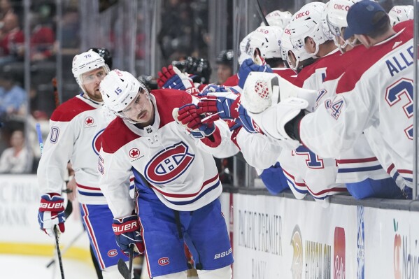 Kings blank Canadiens 4-0, set the NHL record with their 11th