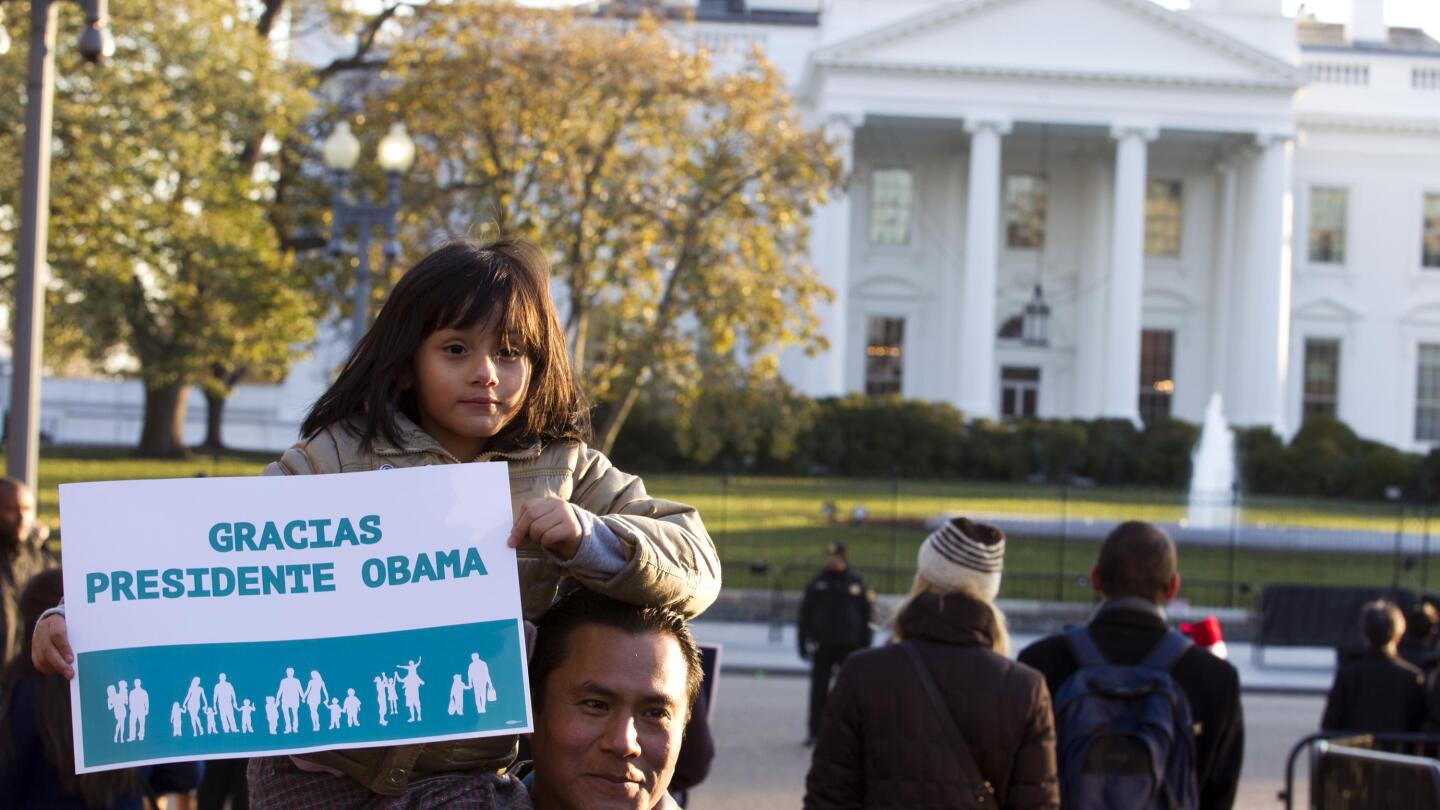 Obama membela tindakan yang berpihak pada imigran