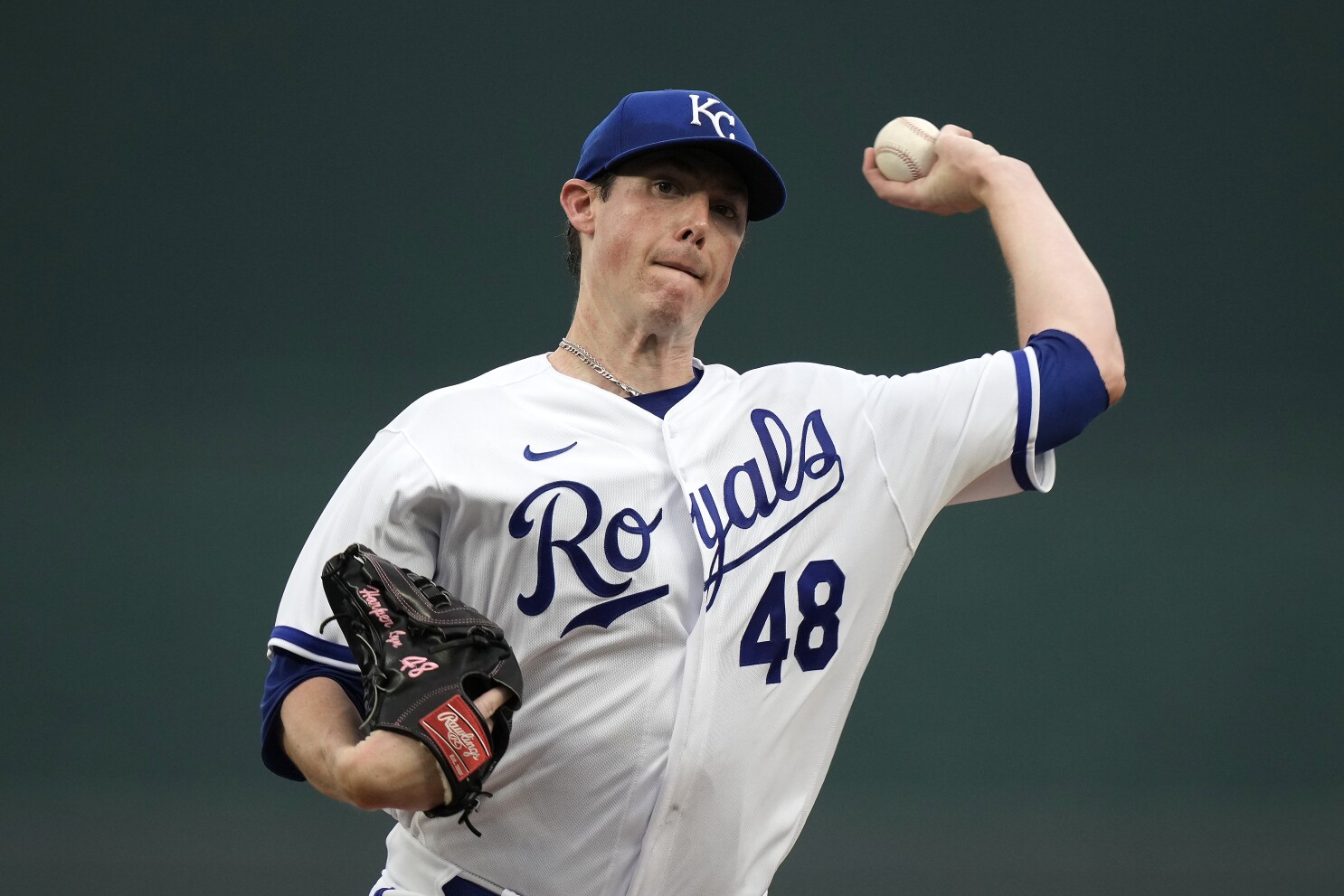 Kansas City Royals' Mike Montgomery pitches to a Detroit Tigers