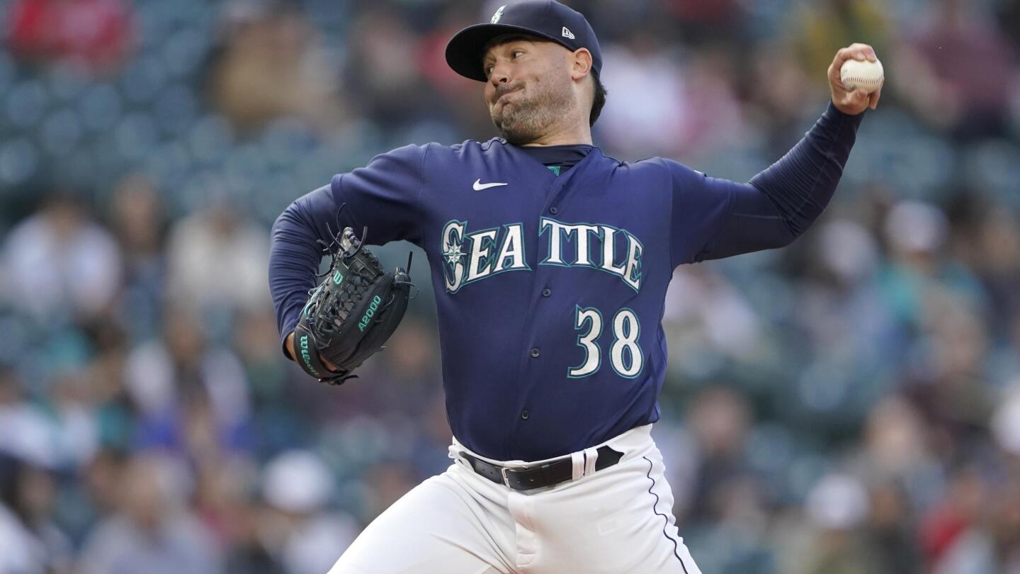 Robbie Ray looks sharp in first ST outing for Mariners