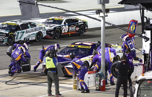 Denny Hamlin wins at Bristol, Joey Logano out of NASCAR playoffs – NBC 6  South Florida