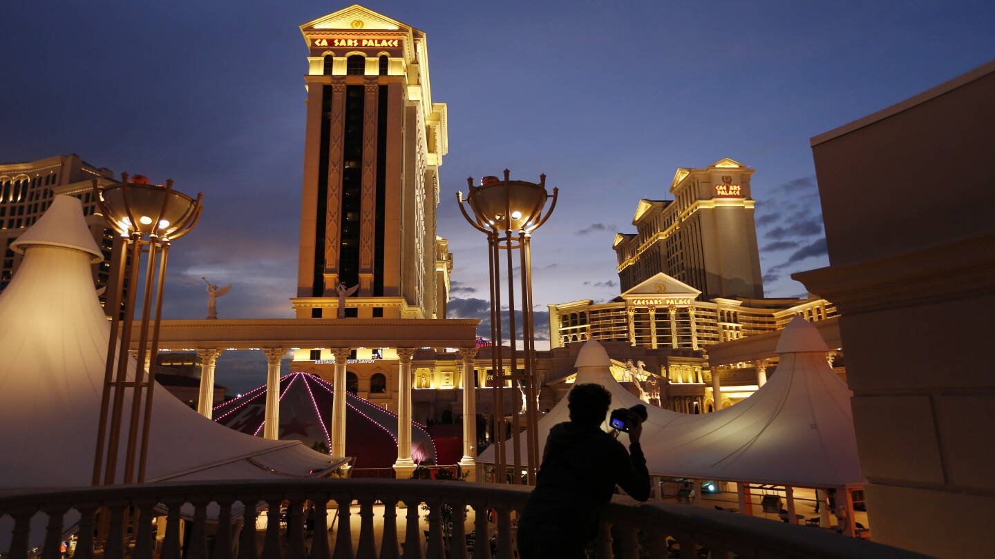 Casino giant Caesars Entertainment reports cyberattack; MGM Resorts says some systems still down-ZoomTech News