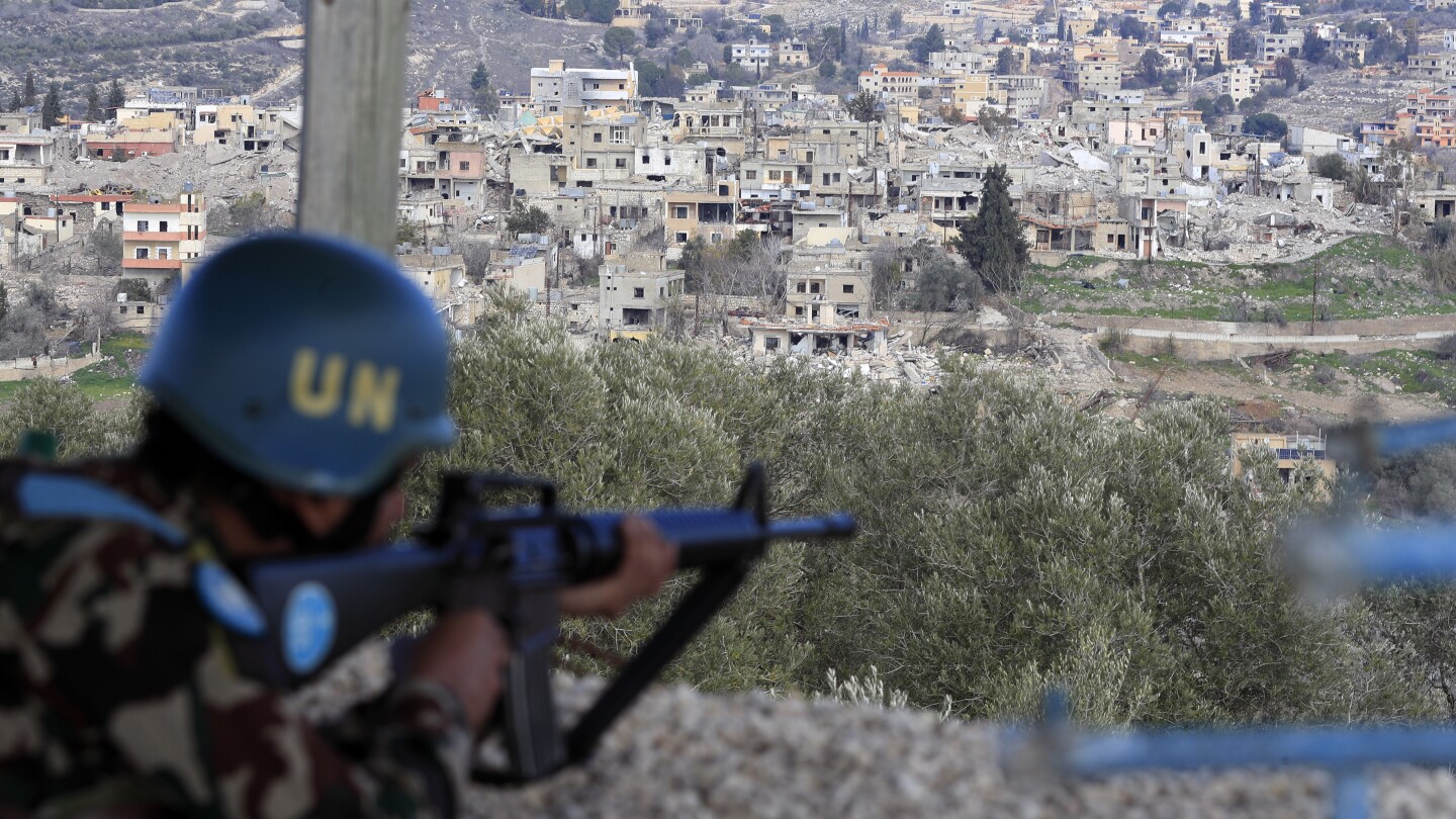 Israeli army units up roadblocks in southern Lebanon and publicizes it gained’t withdraw by way of time limit