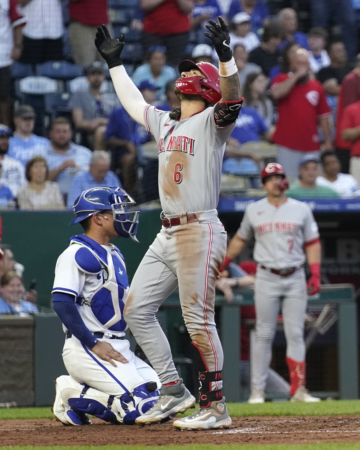 India homers as Reds beat Phillies 7-4