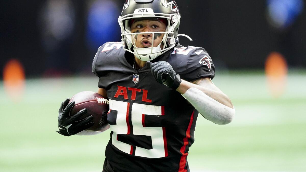 Falcons to rely on running game despite injury to Patterson