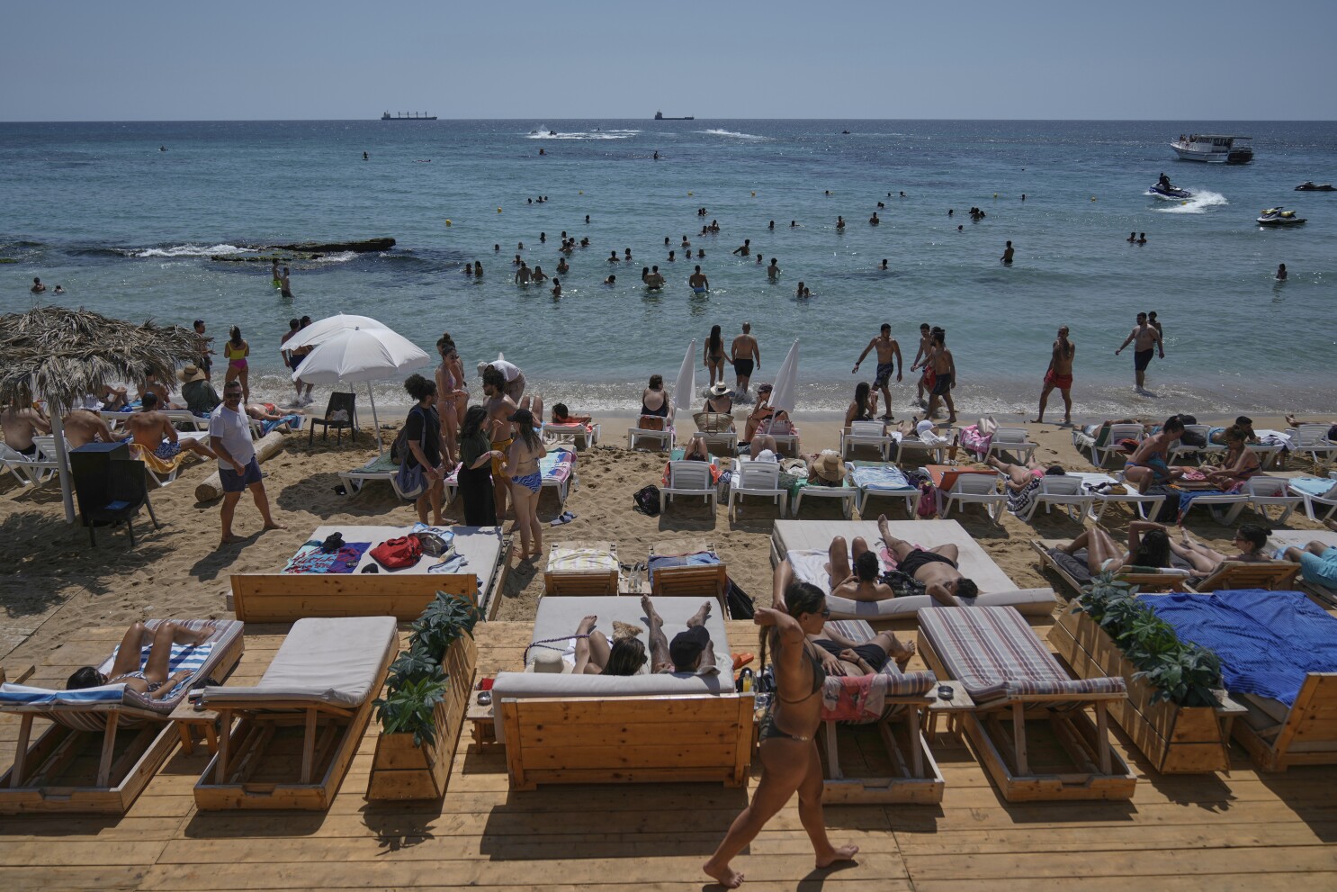 Lebanon aims to lure back wealthy Gulf tourists to jumpstart its war-torn economy