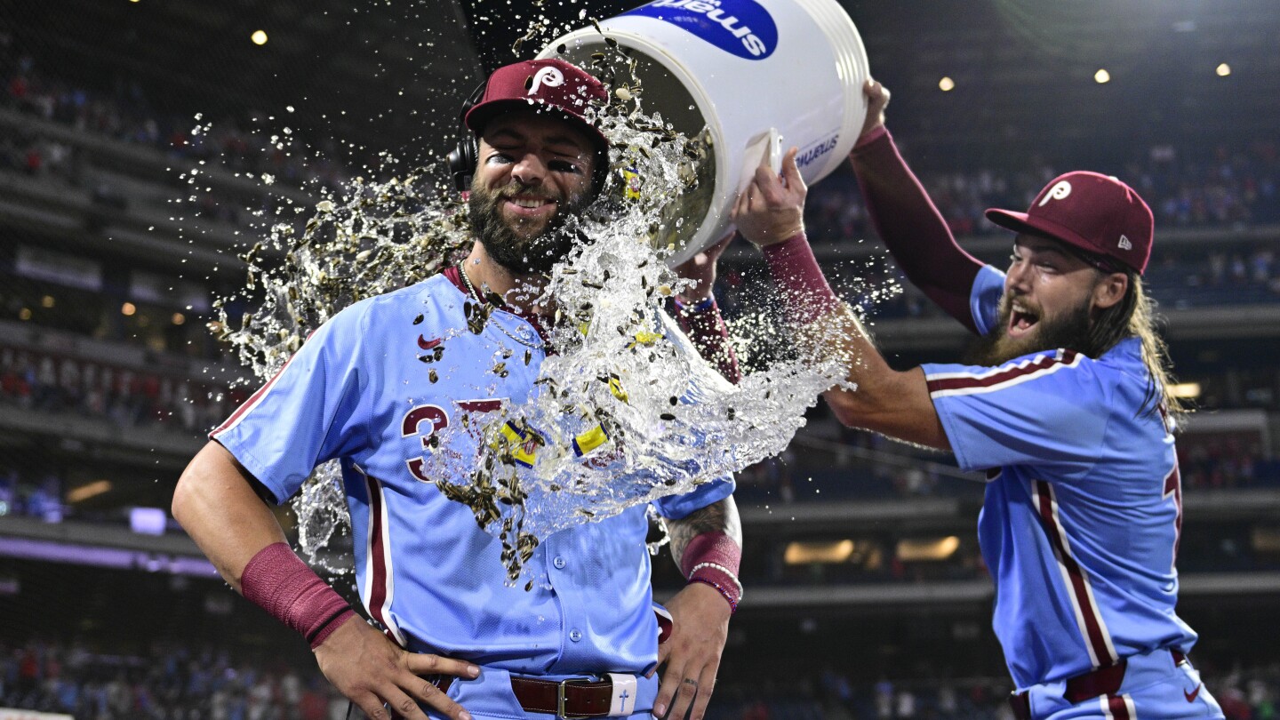 Weston Wilson Hits for Cycle in Phillies Victory