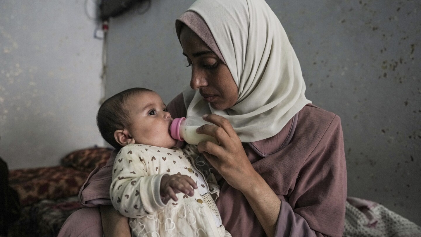 Тези палестински майки в Газа родиха на 7 октомври. Техните бебета са познавали само война