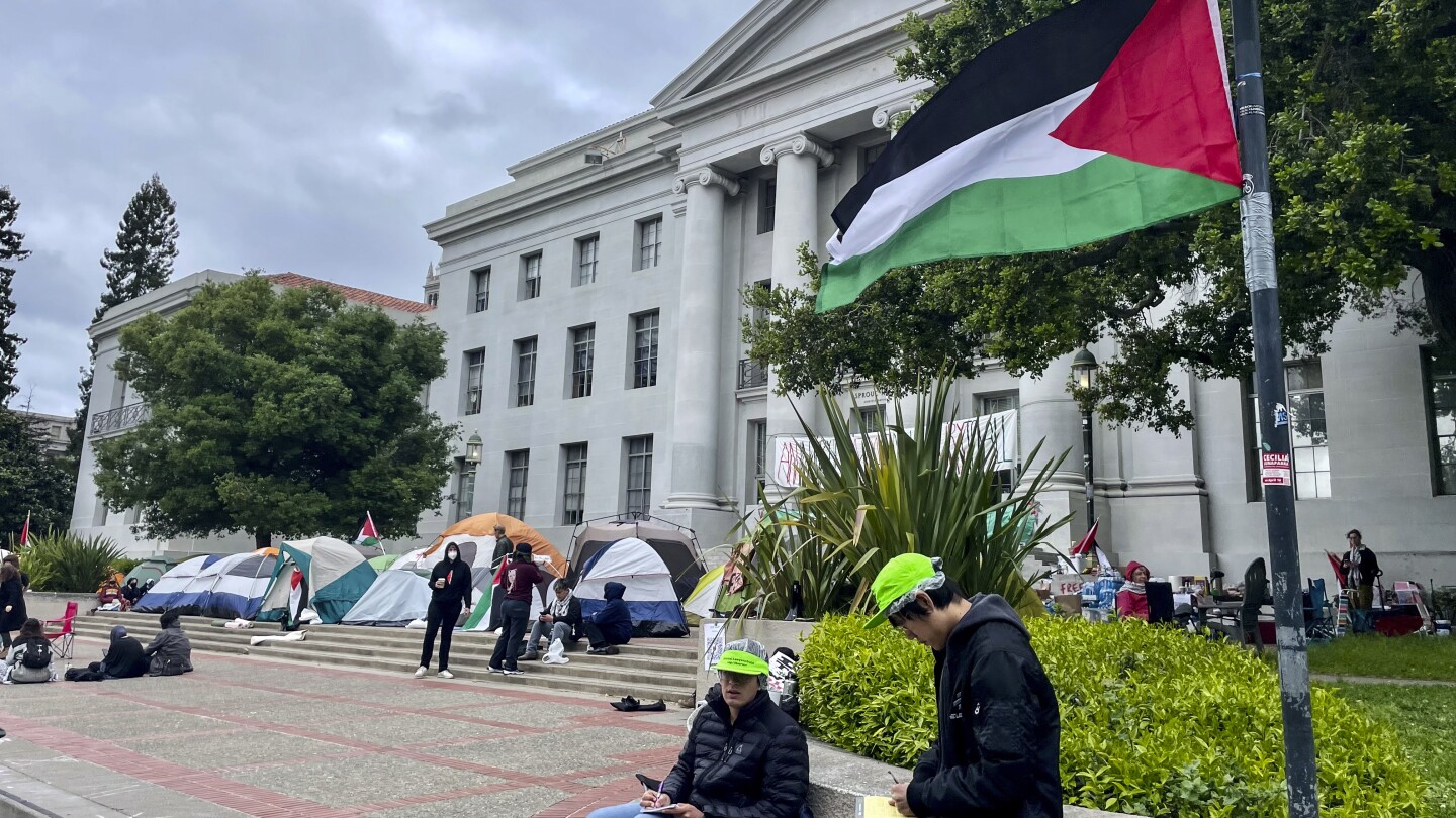Поглед към протестите срещу войната в Газа, които се появиха в колежански кампуси в САЩ