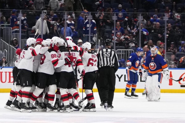 All New York-area NHL, NBA teams in playoffs for first time since 1994