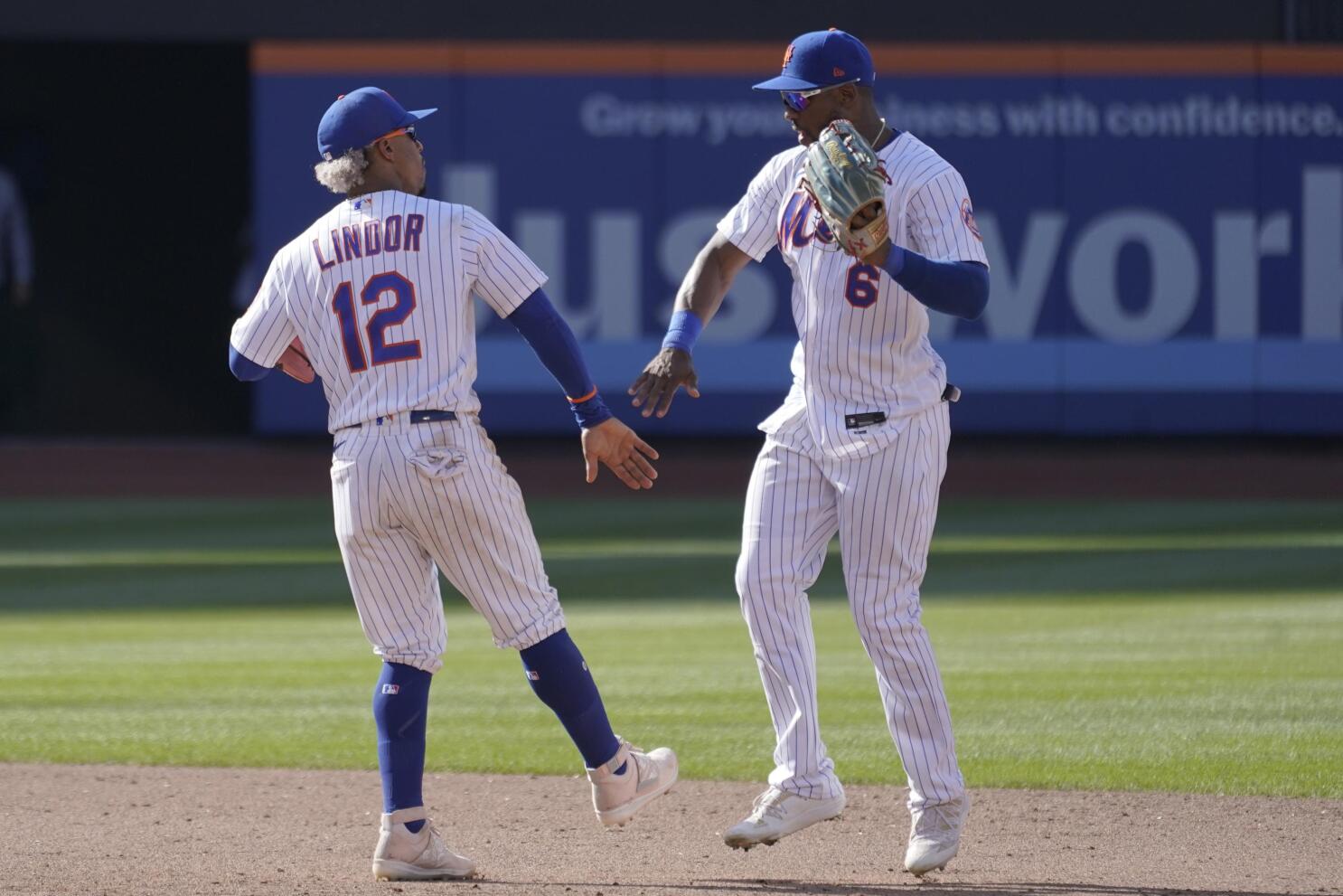 Mets lose opener of day-night twinbill to Phillies