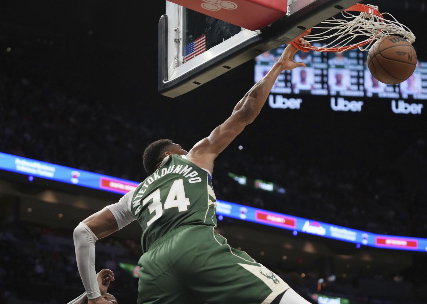 Antetokounmpo's 2nd straight triple-double lifts Bucks over Heat in OT, 121-115