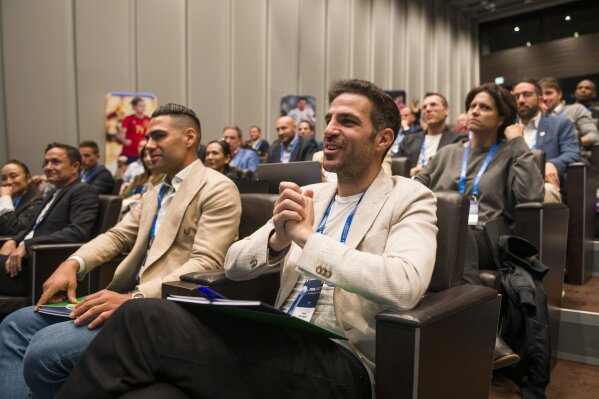 Como coach and minority investor Cesc Fàbregas attends the FIFA Diploma in Club Management 2024 at the Home of FIFA on May 27, 2024 in Zurich, Switzerland. World Cup and Champions League winners have been learning about the soccer industry this week at FIFA alongside club founders and front office leaders. Behind Fabregas is Angel City president Julie Uhrman. All were teammates in the classroom this week at the soccer body’s headquarters in Zurich to study all fields of the industry for the FIFA Diploma in Club Management. (Marcio Machado/FIFA via AP)