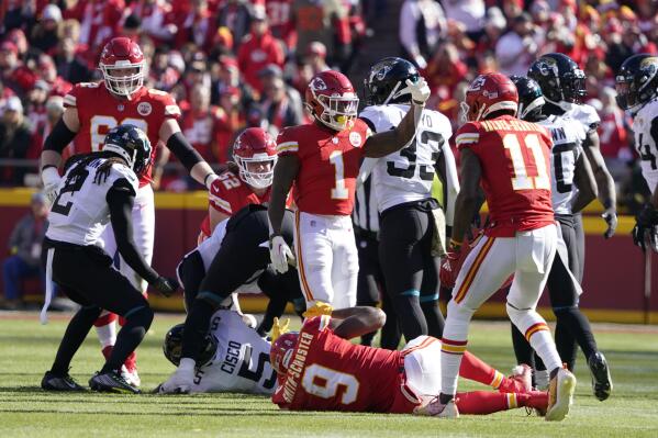 Chiefs WR Smith-Schuster placed in concussion protocol