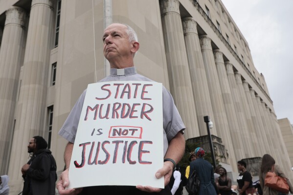 Missouri executes Marcellus Williams, despite victim's family pleas | AP News