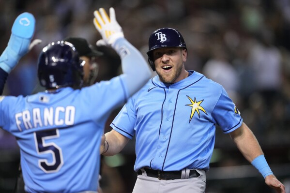 Josh Lowe hits 2-out, 2-run double in 9th in the Rays' 3-2 win