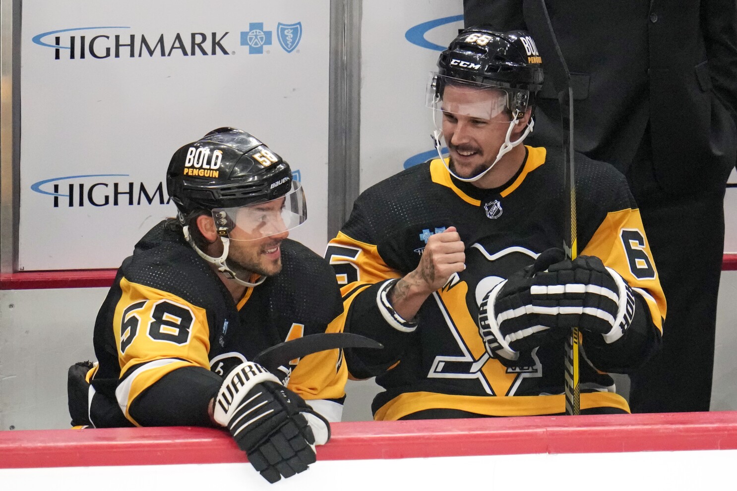 Kris Letang Pittsburgh Penguins signed 8x10 Retro Smile