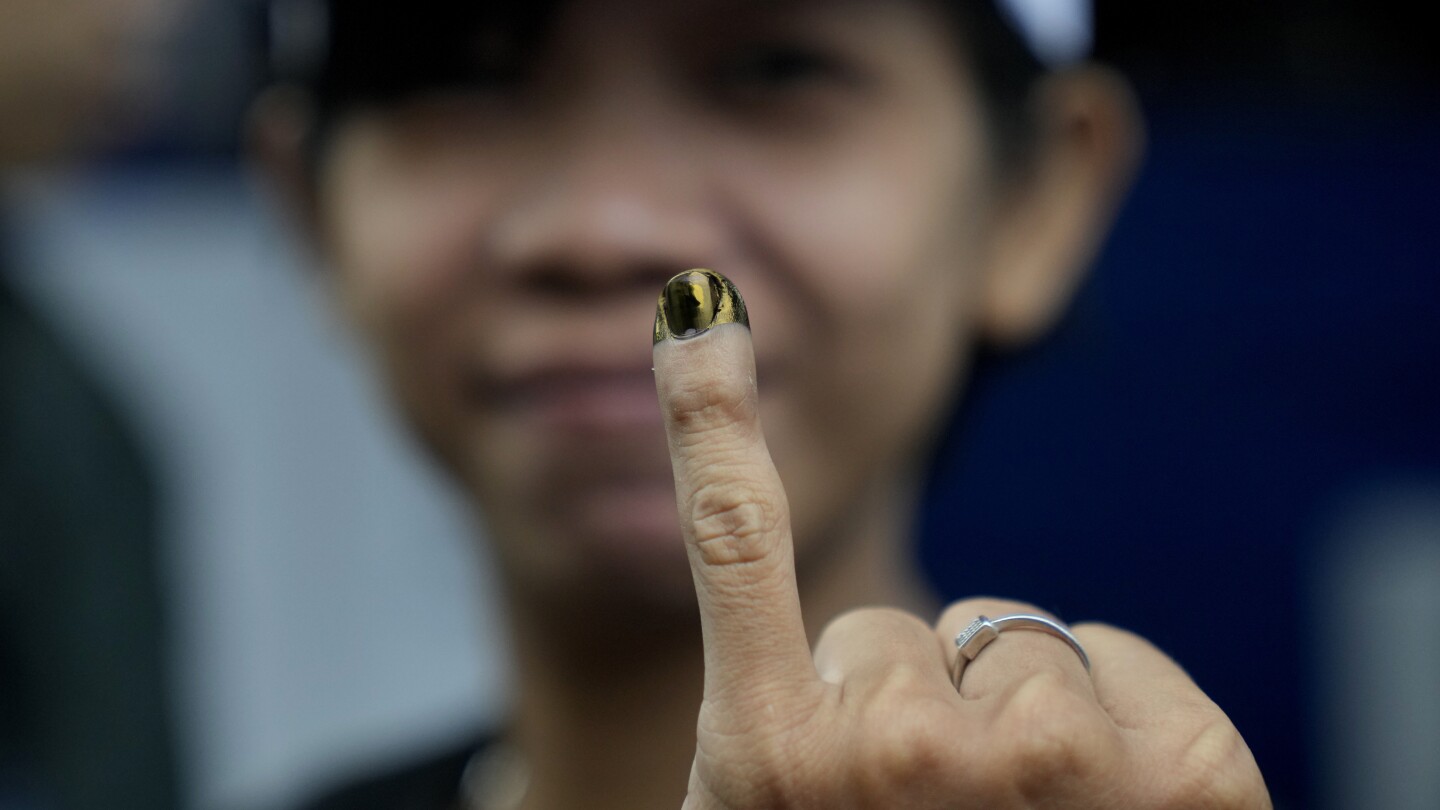 インドネシア選挙：新しい大統領を選出するための数百万人の投票