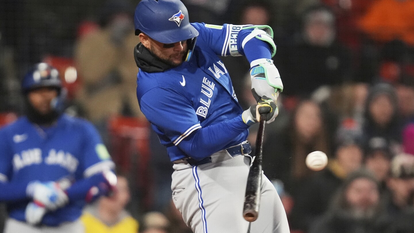 Bichette drives in winner in 11th, Guerrero celebrates extension with 3 hits as Blue Jays beat Bosox