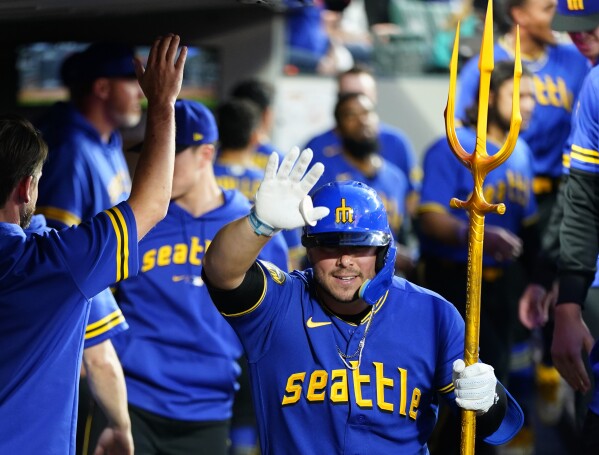 mariners old uniforms