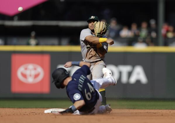 Luis Castillo strikes out 8, surging Mariners drop A's 5-1