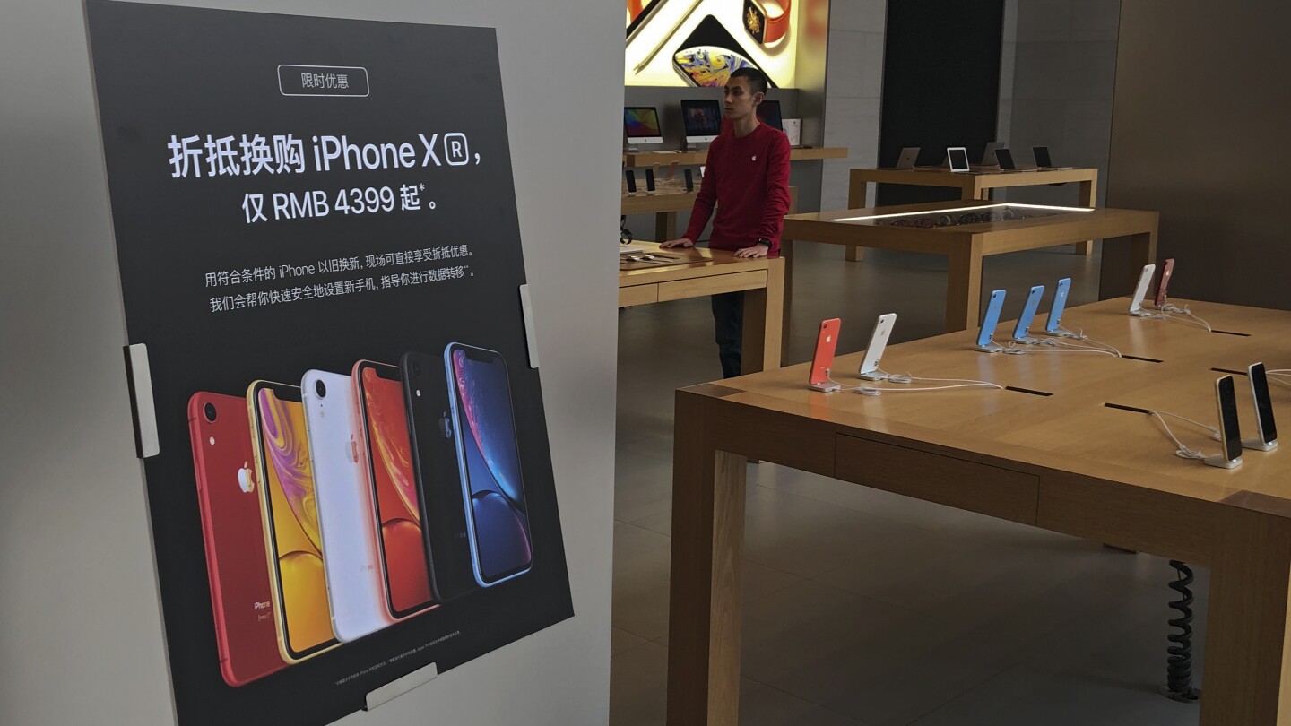 Apple ще плати 490 милиона долара за уреждане на обвиненията, че е подвела инвеститорите относно продажбите на iPhone в Китай
