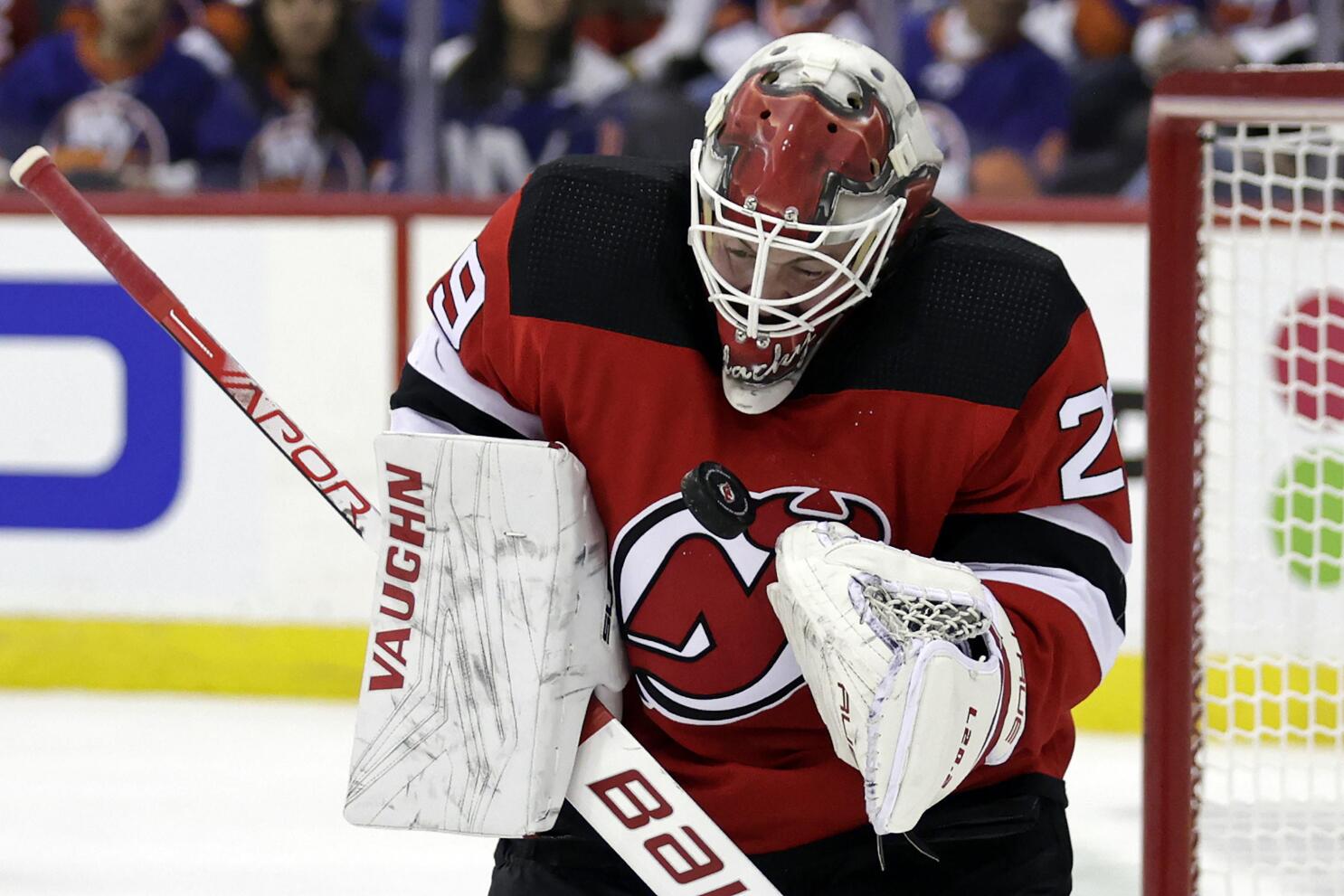 New Jersey Devils Shutout New York Islanders In Dominating Performance